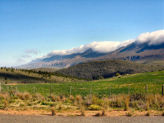04257OudtshoornSkyerOverKaroo.jpg