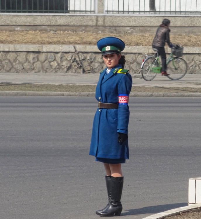 DSC00685TrafficControlBabe.JPG
