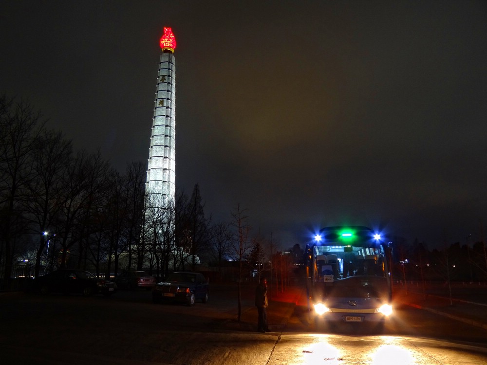 DSC01576JucheByNight.JPG