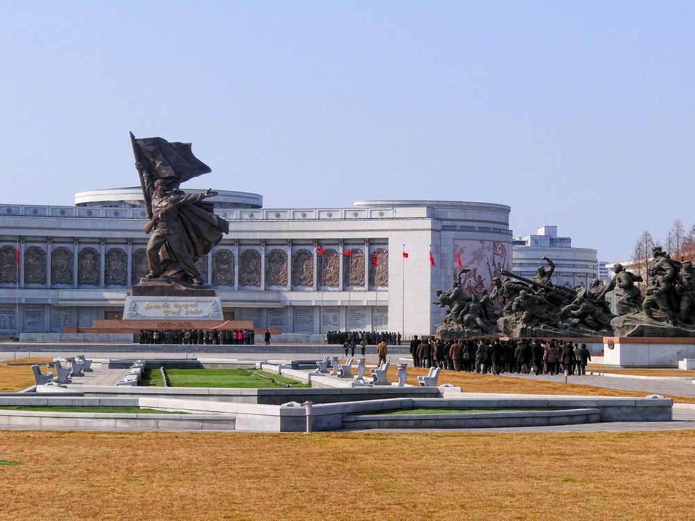 DSC01930WarMuseumMonuments.JPG