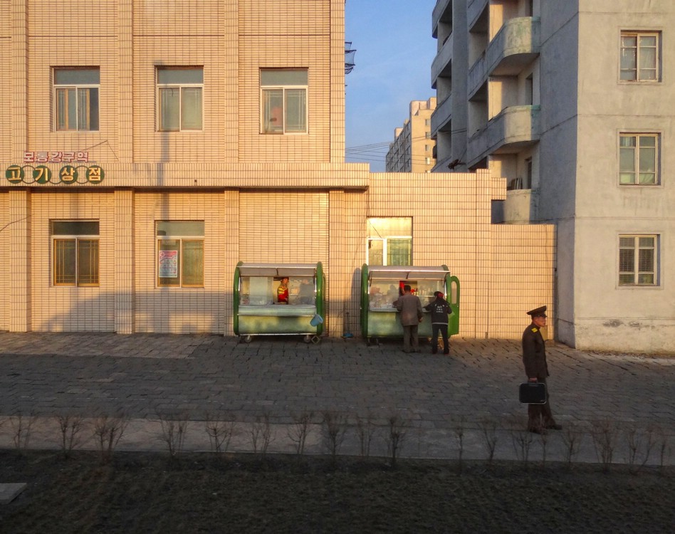 DSC02012StreetFoodcarts.JPG