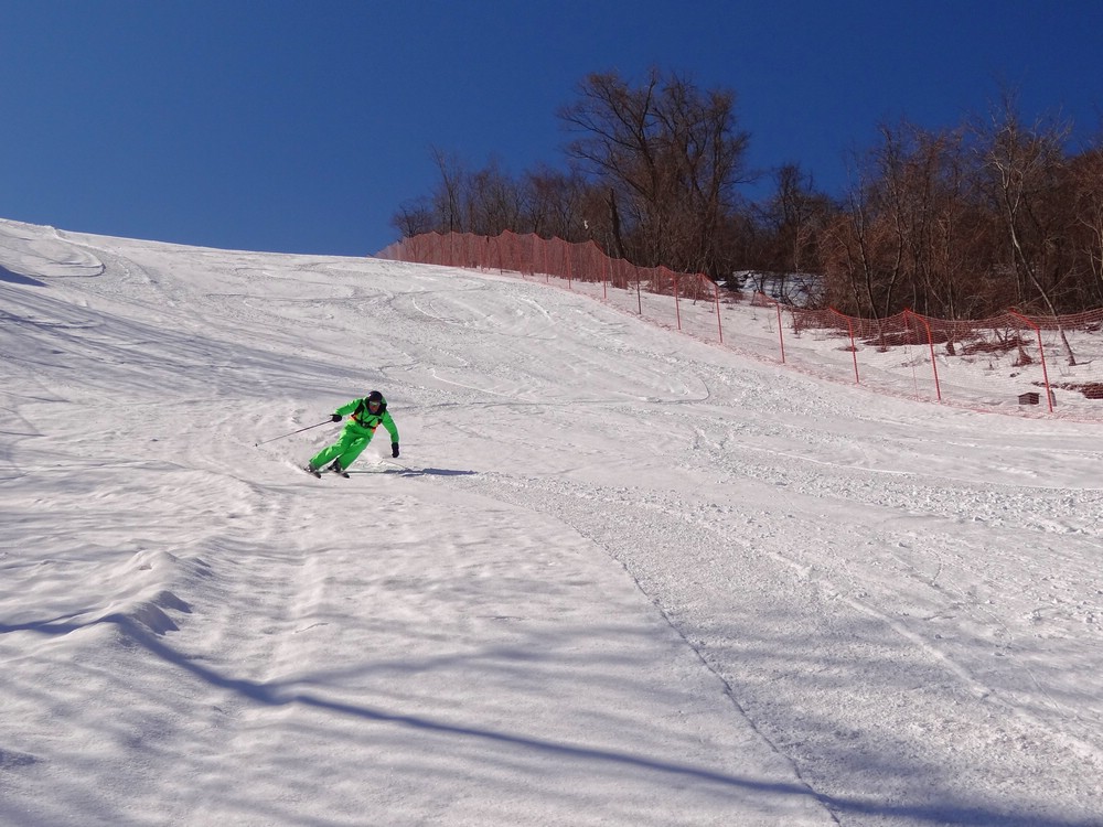 DSC03327ActualRealSkiing.JPG