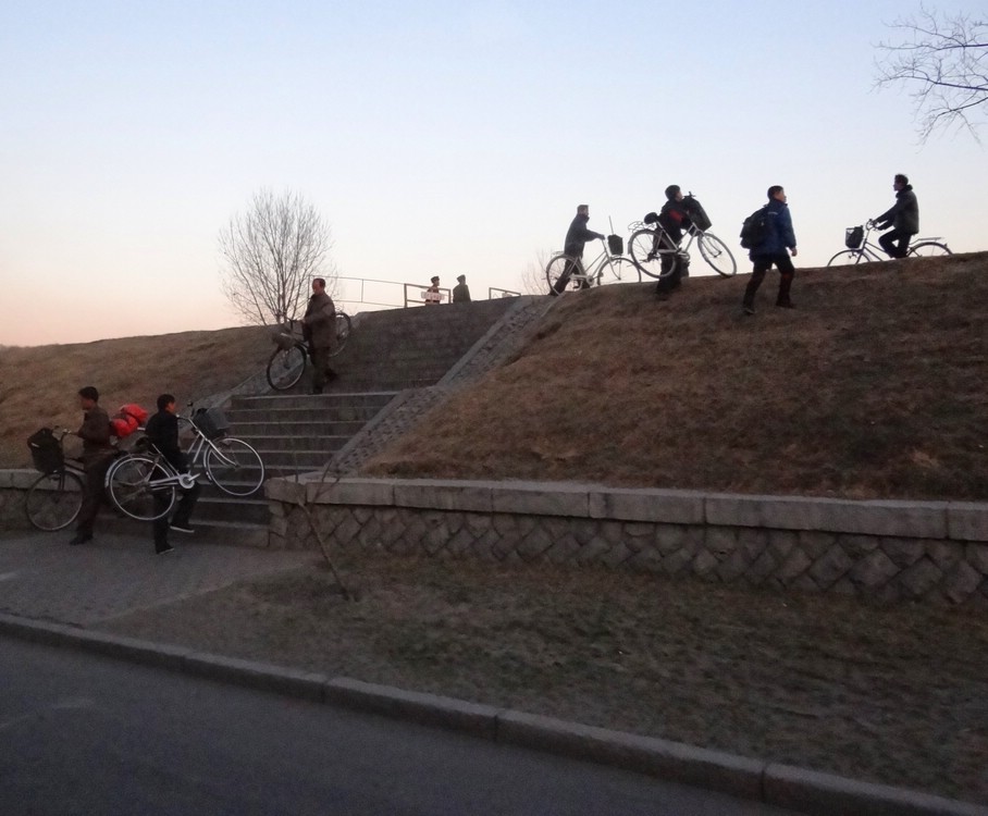 DSC03613BicycleLifting.JPG